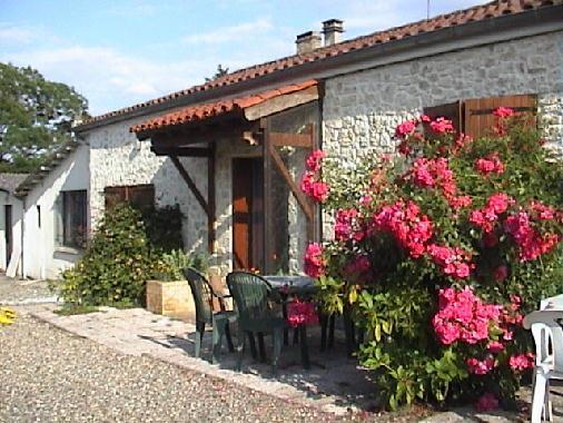 Domaine De Poudos Bed & Breakfast Auterive  Exterior photo